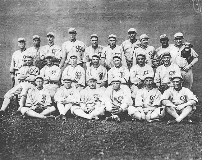 Chicago White Sox1919 gada... Autors: Fosilija 6 lielākie sporta krāpnieki