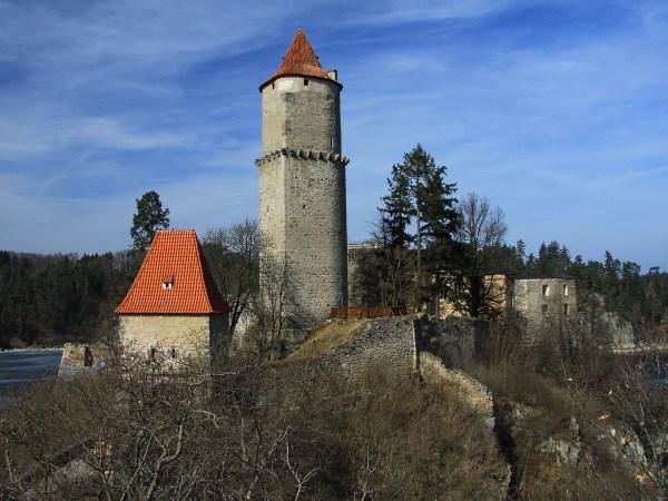 Zvikova pils Čehijā droscaroni... Autors: Vampire Lord Apsēstākās pilis un forti pasaulē.