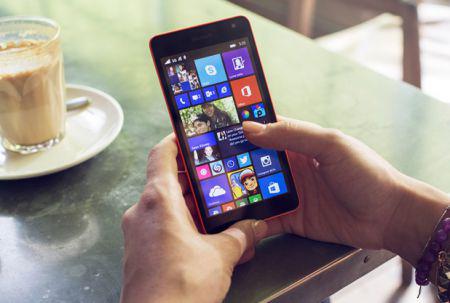  Autors: Fosilija Microsoft prezentē jaunu budžeta viedtālruni, kas vairs nav Nokia, bet LUMIA