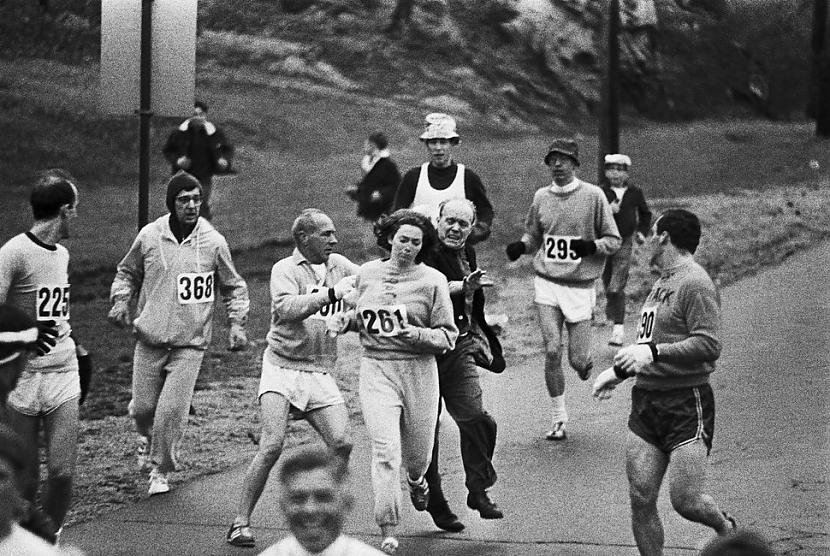 Pirmā Bostonas maratona... Autors: kaķūns 10 pasaulei nozīmīgi notikumi PIRMOREIZ un TAGAD