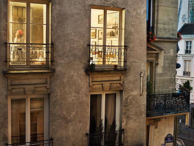  Autors: Gostlv Skats iekš Parīzes logiem