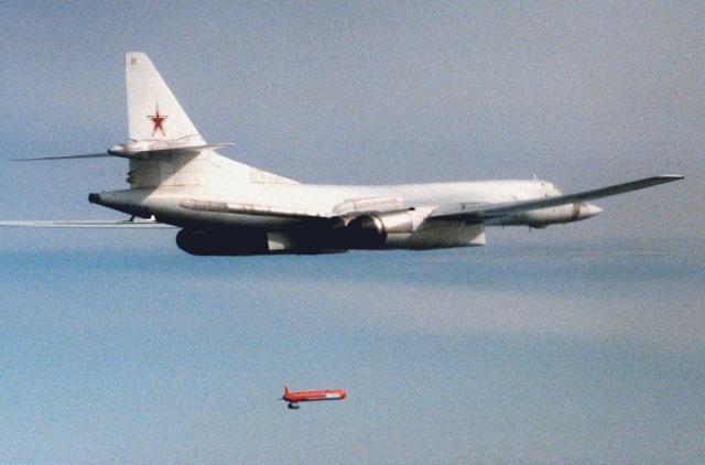 nbsp nbspTu 160 ir spējīgs... Autors: Mao Meow Tupolev Tu-160 – pasaulē lielākais bumbvedējs