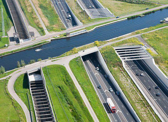 Ringvaart NīderlandeRingvaart ... Autors: Fosilija Iespaidīgākie akvedukti jeb ūdens tilti Eiropā!