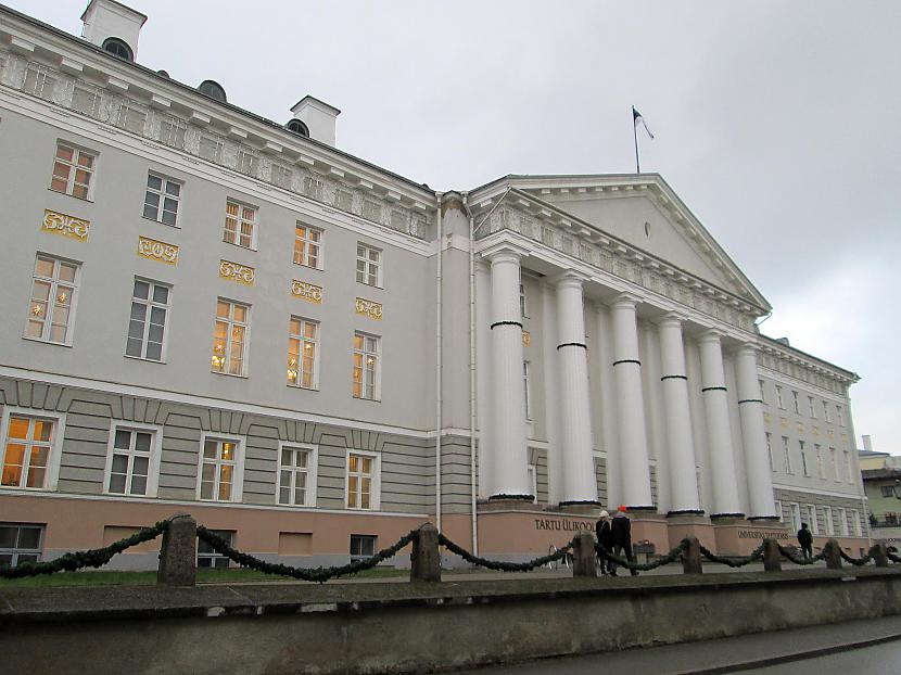 Universitātes viena no ēkām Autors: Lords Lanselots Pastaiga pa Tartu