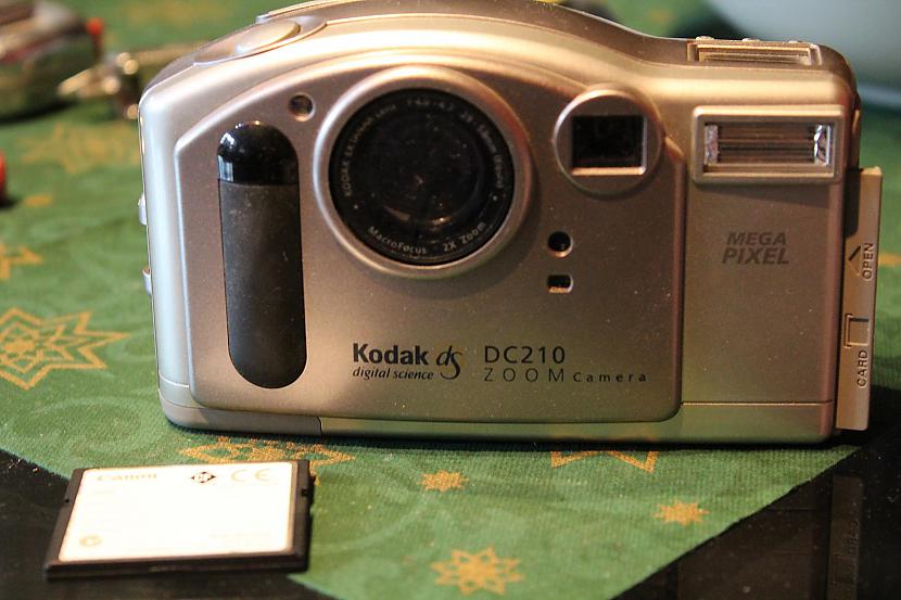 Kodak DC 210 Zoom Camera 1997... Autors: chechens5 Manu digitālo fotoaparātu kolekcija