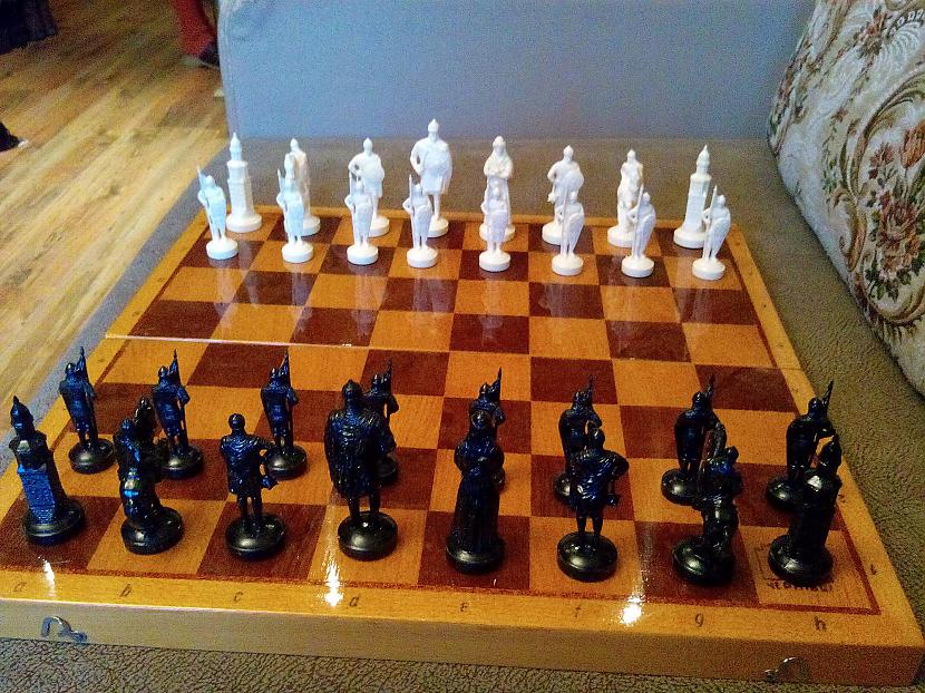  Autors: spiegs007 PSRS laika šaha galdiņš ar figūriņām
