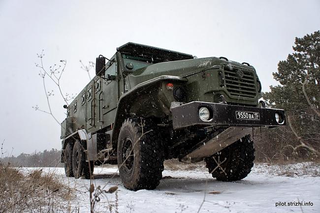 nbsp nbspMascaronīnai ir ļoti... Autors: Mao Meow Ural kaujas mašīna- Krievu versija par drošu transportu karavīriem!