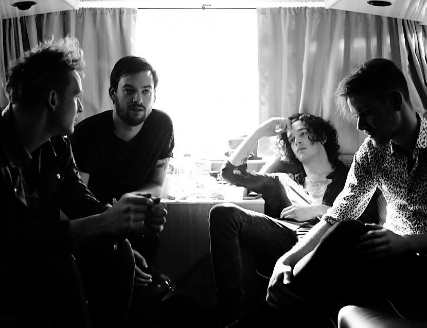 The 1975 people. Hotel Hunger Band.