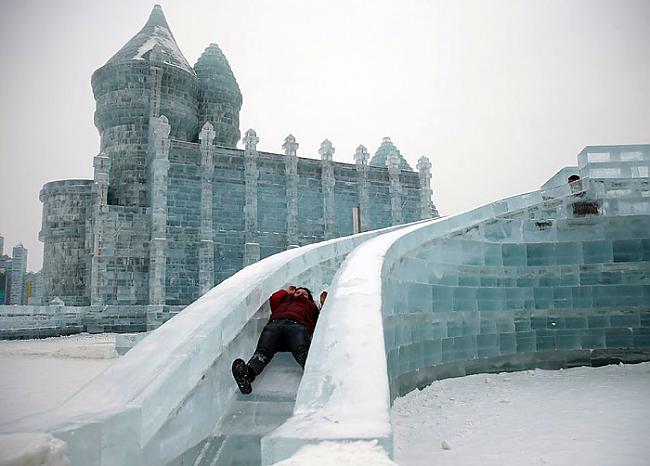Jelgavā aŗī bija izveidots... Autors: Lords Lanselots Ledus un sniega festivāls Harbīnē!!!!!