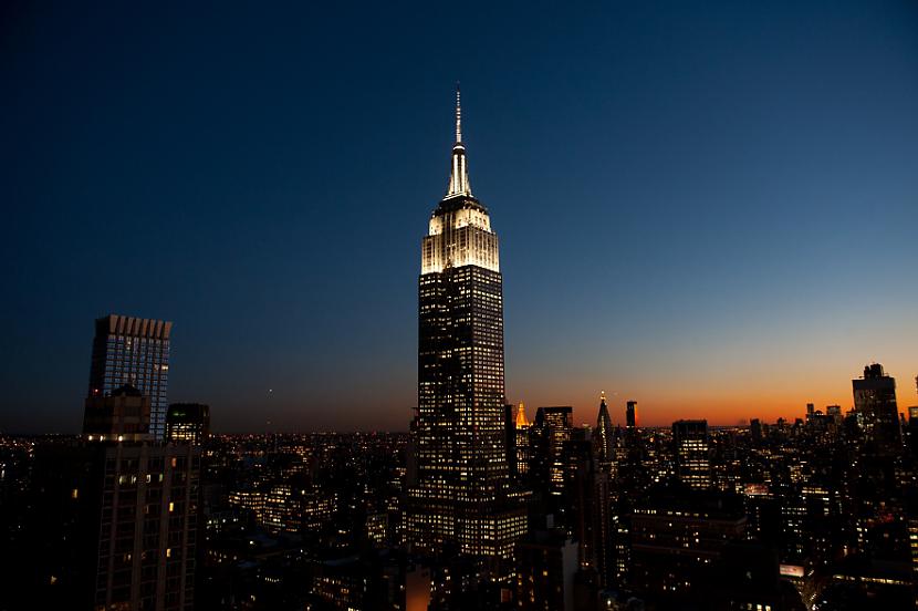 Empire State Building uzbūvēja... Autors: Fosilija 10 fakti, kuri tev noteikti jāizlasa.