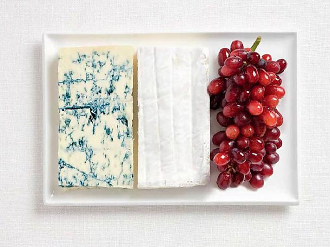Francija  zilais siers Brī... Autors: Lords Lanselots Kā varētu izskatīties Latvijas karogs, veidots no ēdiena?