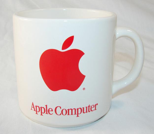 Apple kafijas krūze  5999 Autors: Sviesturs 15 produkti kurus pērk dēļ zīmola