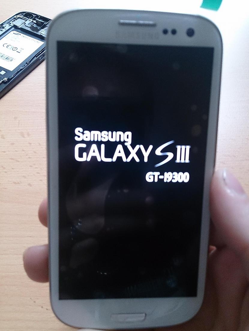 Fuuu varam nopūsties un... Autors: TheDjNovus Samsung galaxy S3, no sarkanā uz baltu