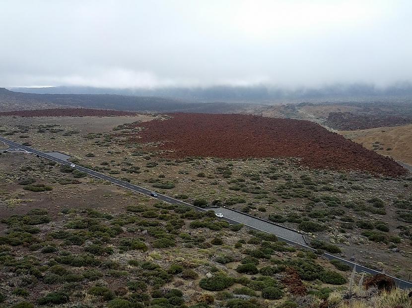 Skats uz zemajiem... Autors: Fosilija Vulkāns Teide, tā pakāje un vecajie krāteri