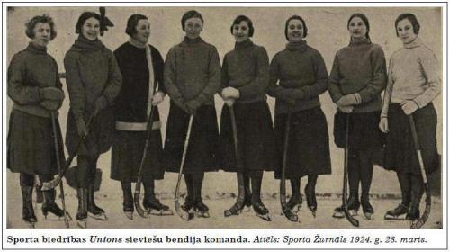 Pēc kara hokejs ar bumbiņu jeb... Autors: GargantijA Kā latvieši hokeju spēlēt sāka…