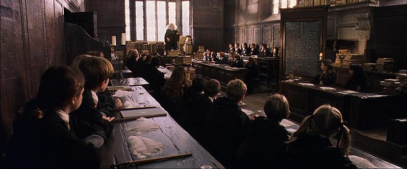 Harrow school England... Autors: Fosilija Apmeklē Harija Potera filmas vietas realitātē!