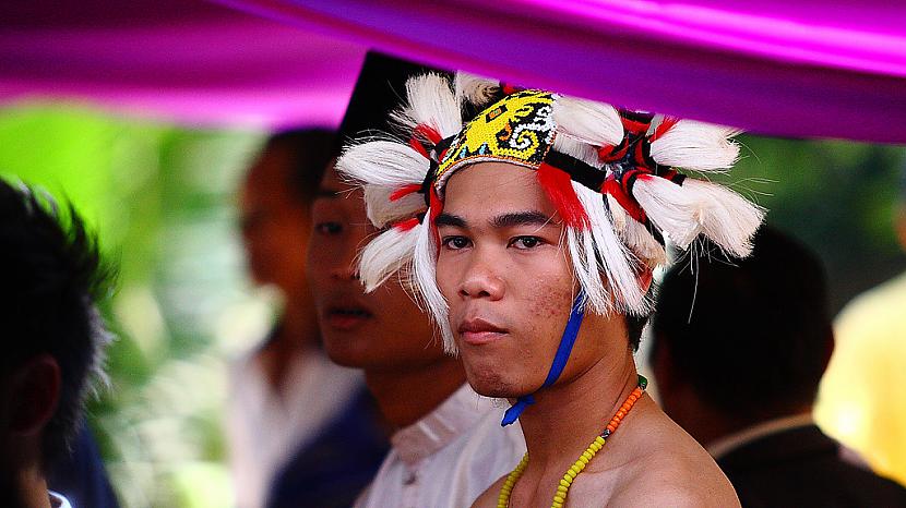 Borneo ir cilts kura aizliedz... Autors: sfinksa Kāzu tradīcijas pasaulē