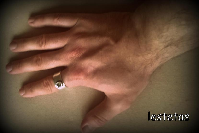 Nēsāju gredzenu kas ir... Autors: sfinksa Spoku un spoceņu rotas :)