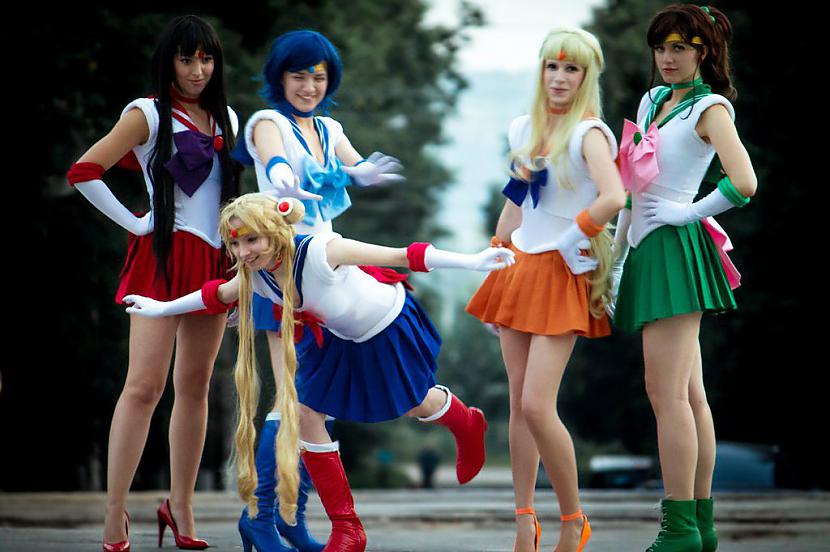  Autors: Jua Sailor Moon