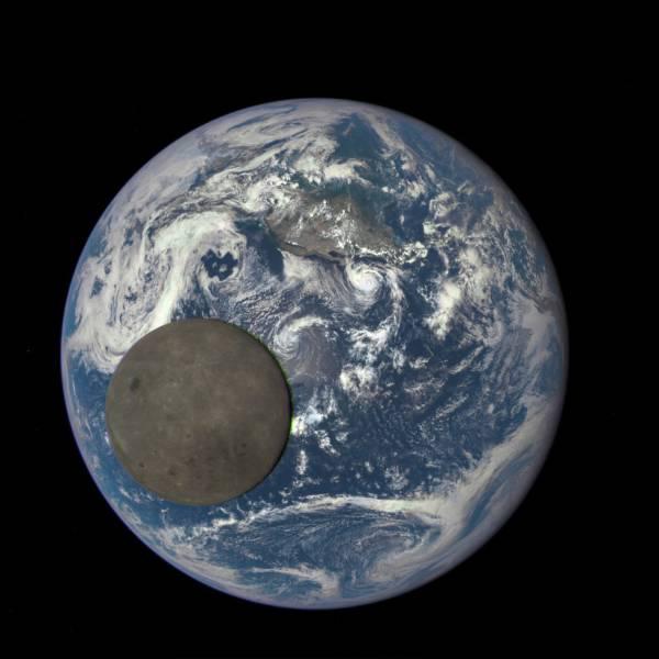 Mēness uz Zemes fona Attēls... Autors: im mad cuz u bad Tikmēr citviet pasaulē