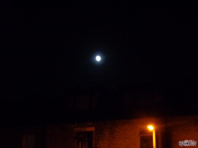 Apčakarēja mūs Es protams... Autors: starmen Vai šonakt pie debesīm bija redzami 2 Mēneši??? FOTO