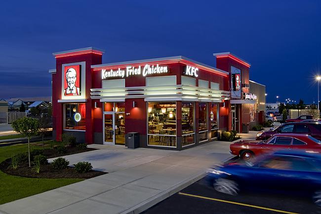 Citur Pasaulē KFC ASV pilsētā ... Autors: ghost07 KFC trakums Rīgā - cilvēki gatavi stāvēt stundām ilgi pēc ASV maltītes