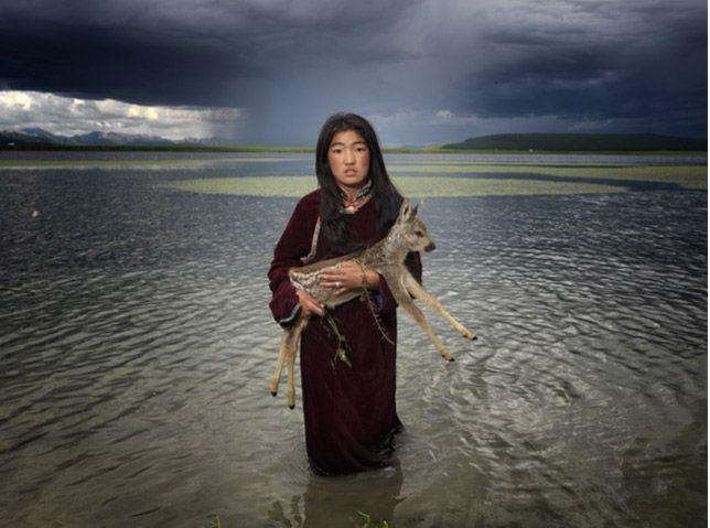 Scaronī jaunā meitene sagatavo... Autors: riekstkodis.lv Mirstošā Mongolijas Cilts, Pēdējie Satriecošie Foto