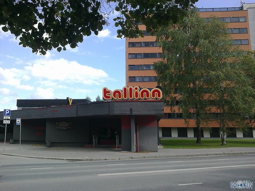 Pa labi attēlā ir redzamas... Autors: Lestets Tartu - pilsēta Igaunijā, kur neviens neiesaka braukt, jo tur nav ko redzēt