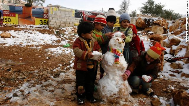 Scaronajā ziemā ielejā sniegu... Autors: Raziels Sīrijas bēgļi - īstie un šķietamie