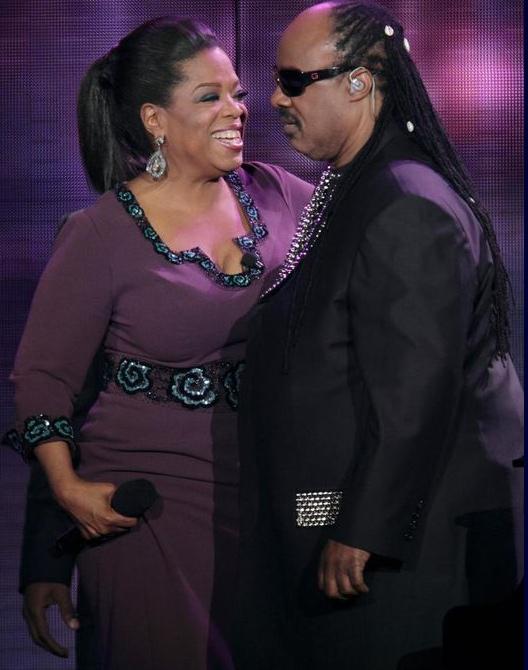 15OPRAH WINFREY and STEVIE... Autors:  Kaķītis  Slavenību fotošopu fails! :d