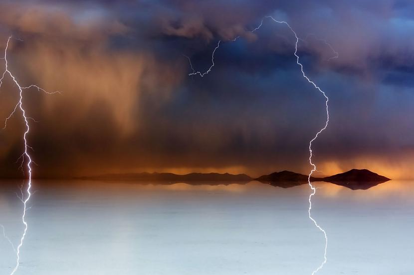 Negaiss saulrietā Autors: ilvuciss 25 labākās National Geographic 2015 bildes!