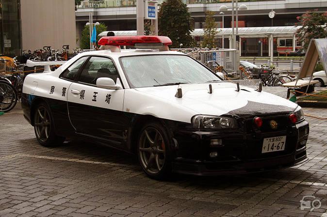 Nissan Skyline... Autors: Fosilija Policijas Auto Ārzemēs. ( Iesaku apskatīties)