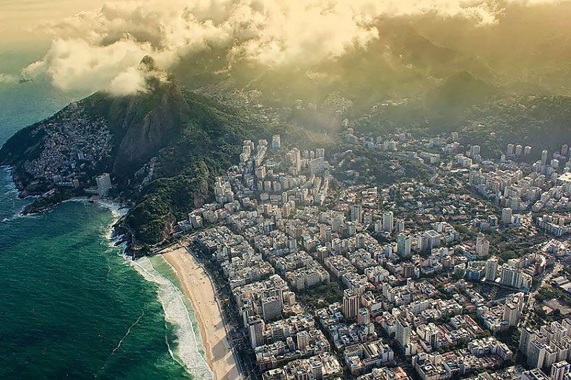 Riodežaneiro Brazīlija Autors: ZirgaGalva Skats no kaijas lidojuma.
