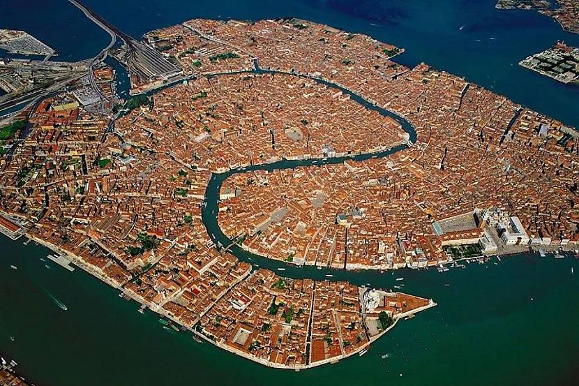 Venēcija Itālija Autors: ZirgaGalva Skats no kaijas lidojuma.