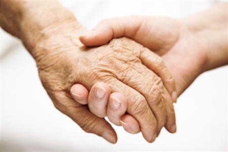 Pensionāri pieturas pie saviem... Autors: Testu vecis Problēmas ar mūsdienu pensionāriem