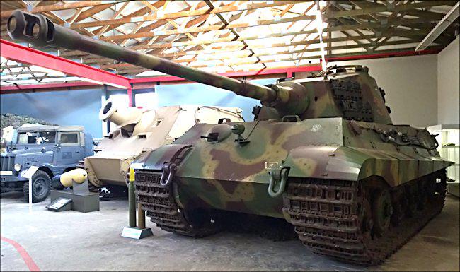 Tiger I Ausf E... Autors: DamnRiga Vācu tanki, kas pārdzīvojuši karu.