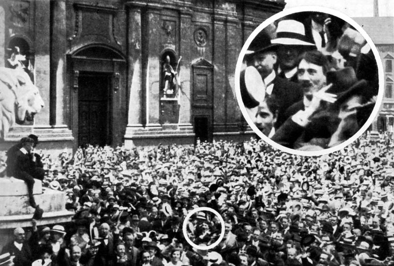 Hitlers redzams Minhenē kad... Autors: Spriciks911 Hitlers, visapmelotākā Persona cilvēces Vēsturē (1.Daļa)