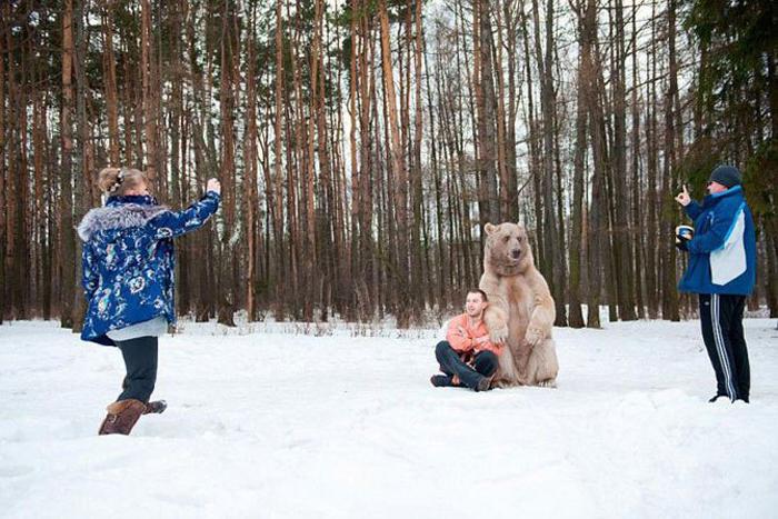  Autors: Lords Lanselots Only in Russia - modeles pozē ar lāci!