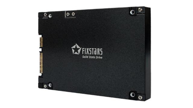  Autors: Fosilija Izlaists 13 terabaitu SSD disks.