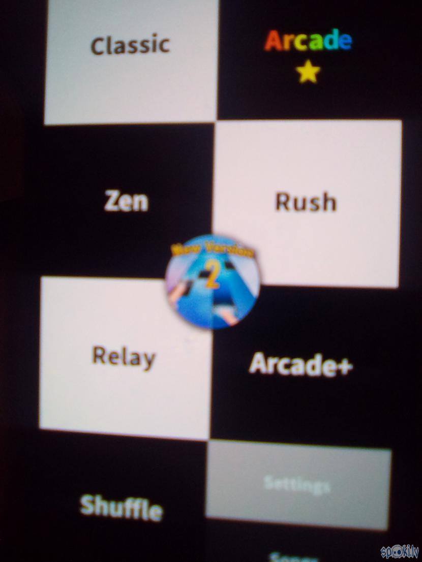 Piano Tiles 1 Uzlabo... Autors: Kas_par_stāstu 10 labas mobilo telefonu spēles (android) !!!