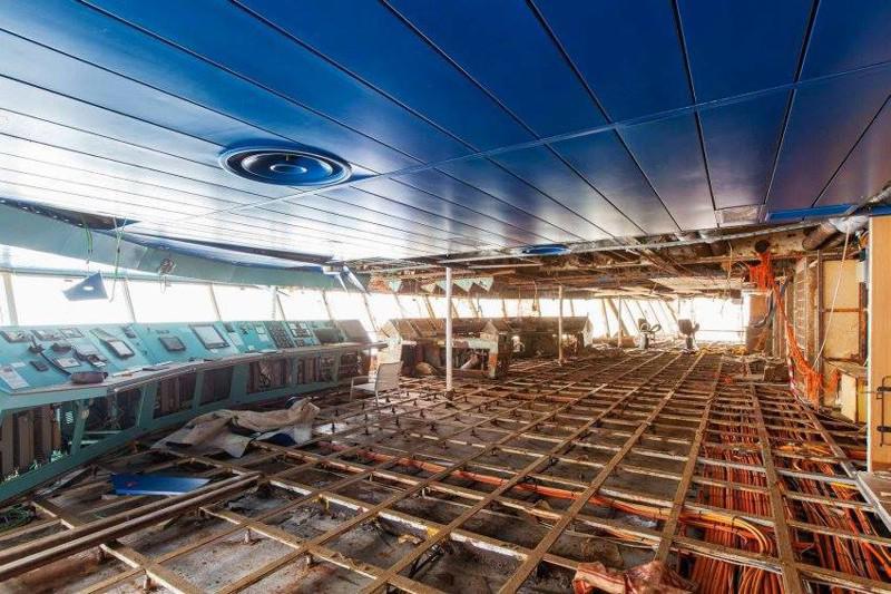 Kuģa tiltiņscaron Tā kā... Autors: matilde Kā no iekšpuses izskatās Costa Concordia kruīza laineris pēc tā nogrimšanas?