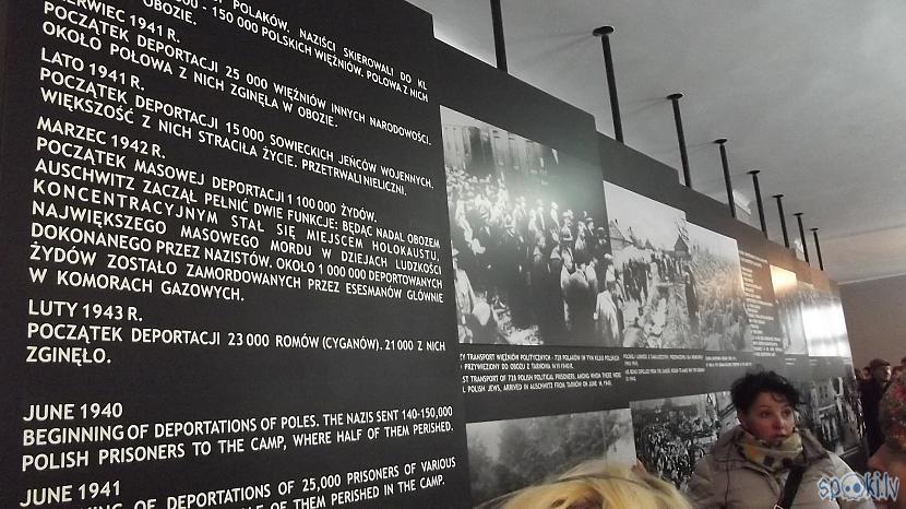 Apakscaronā sieviete ar īsiem... Autors: Fosilija Es tur biju, es to redzēju - Aušvices koncentrācijas nometne Birkenau #1