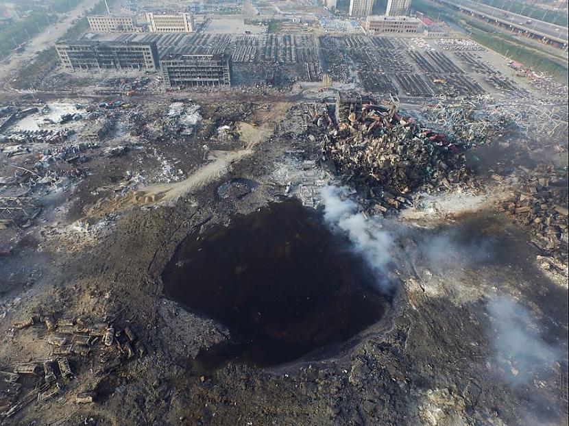 Sprādzieni Ķīnas ostas pilsētā... Autors: Testu vecis Mazāk redzēti foto, kas šokēja pasauli (4)