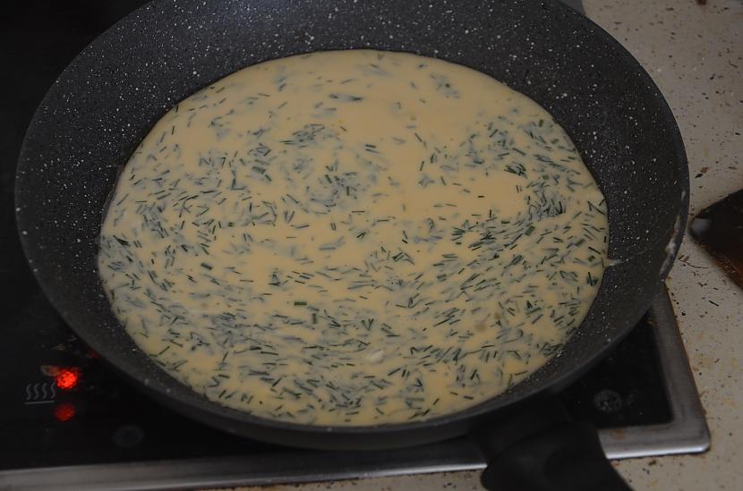 omleti ielejam pannā Autors: Bezvārdis Kanibāla brokastis (Sakromonte omlete)
