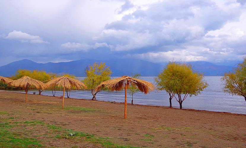 Pirms pascarona ciema ezera... Autors: Pēteris Vēciņš Prespas ezers un ābolu paradīze Resene (Maķedonijas ceļojuma 4. daļa).