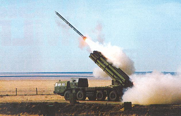 BM-30 Smerch – Krievijas spēcīgākā reaktīvo zalvju sistēma