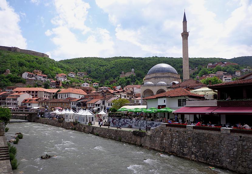 Tā kā esmu albāņu Kosovā tad... Autors: Pēteris Vēciņš Kosova 5. daļa: Kosovas tūrisma citadele - Prizrena