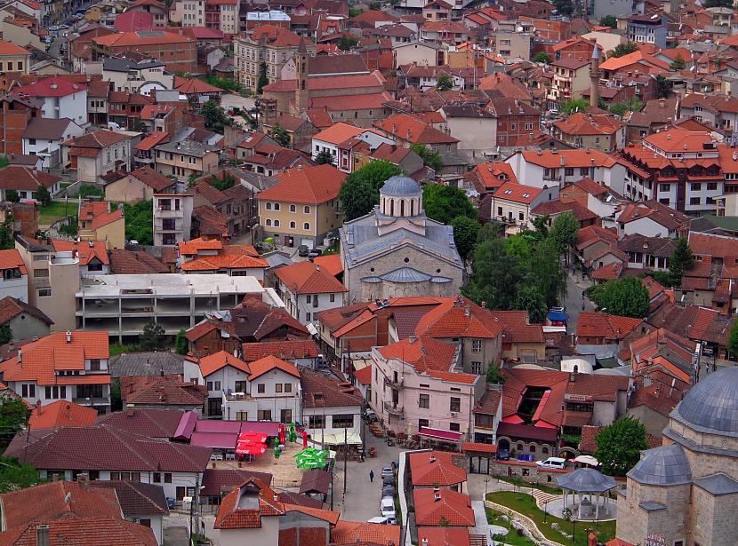 Nedaudz tuvāk pa kreisi... Autors: Pēteris Vēciņš Kosova 5. daļa: Kosovas tūrisma citadele - Prizrena