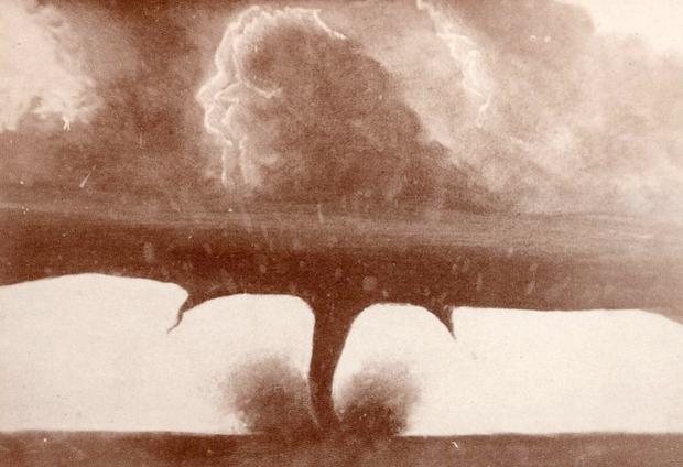 Pirmā jebkad uzņemtā tornado... Autors: rukšukskrienam Attēli, kas aizpūtīs tev smadzenes