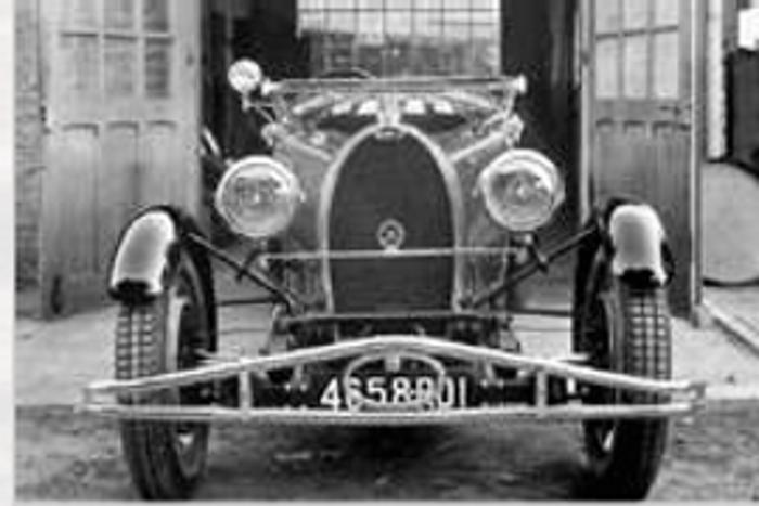 BUGATTI Type 43Iznākscaronana... Autors: LGPZLV Bugatti automašīnu pagātne.